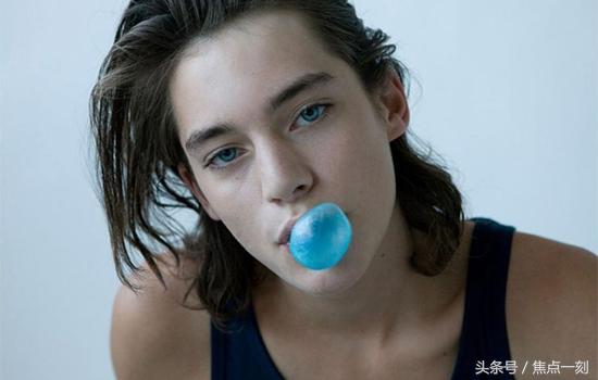 男士眉毛雾眉怎么画自然,男士眉毛如何画得自然