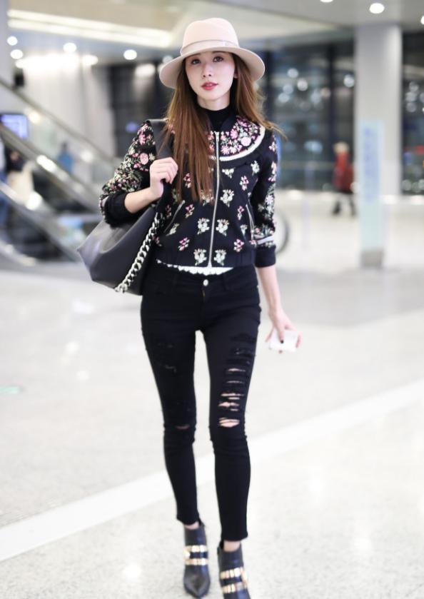 林志玲台下卖萌,林志玲卖萌甜美似少女