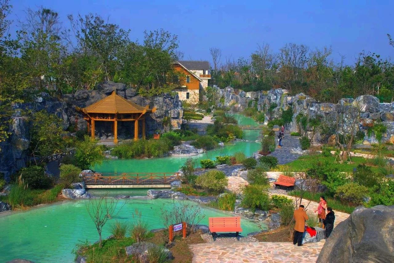 上海哪个地铁站去景点方便,上海免费景点及地铁路线