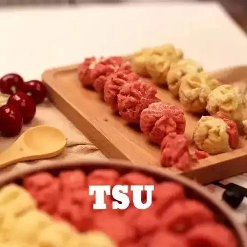 批评一下这种蛋糕，下手这么重！材料不要钱么