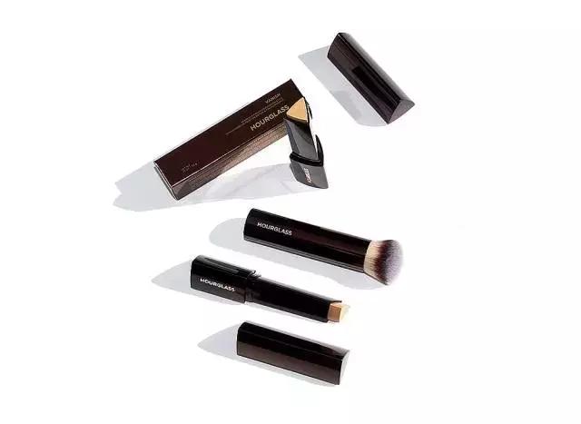 十大最好干皮遮瑕粉底液,秋冬季节适合用的粉底最新