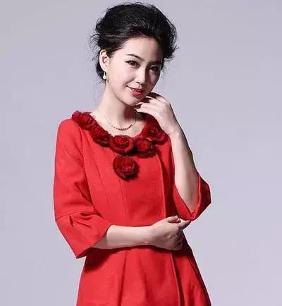 去外婆家拜年扎什么发型,短发如何扎喜庆发型