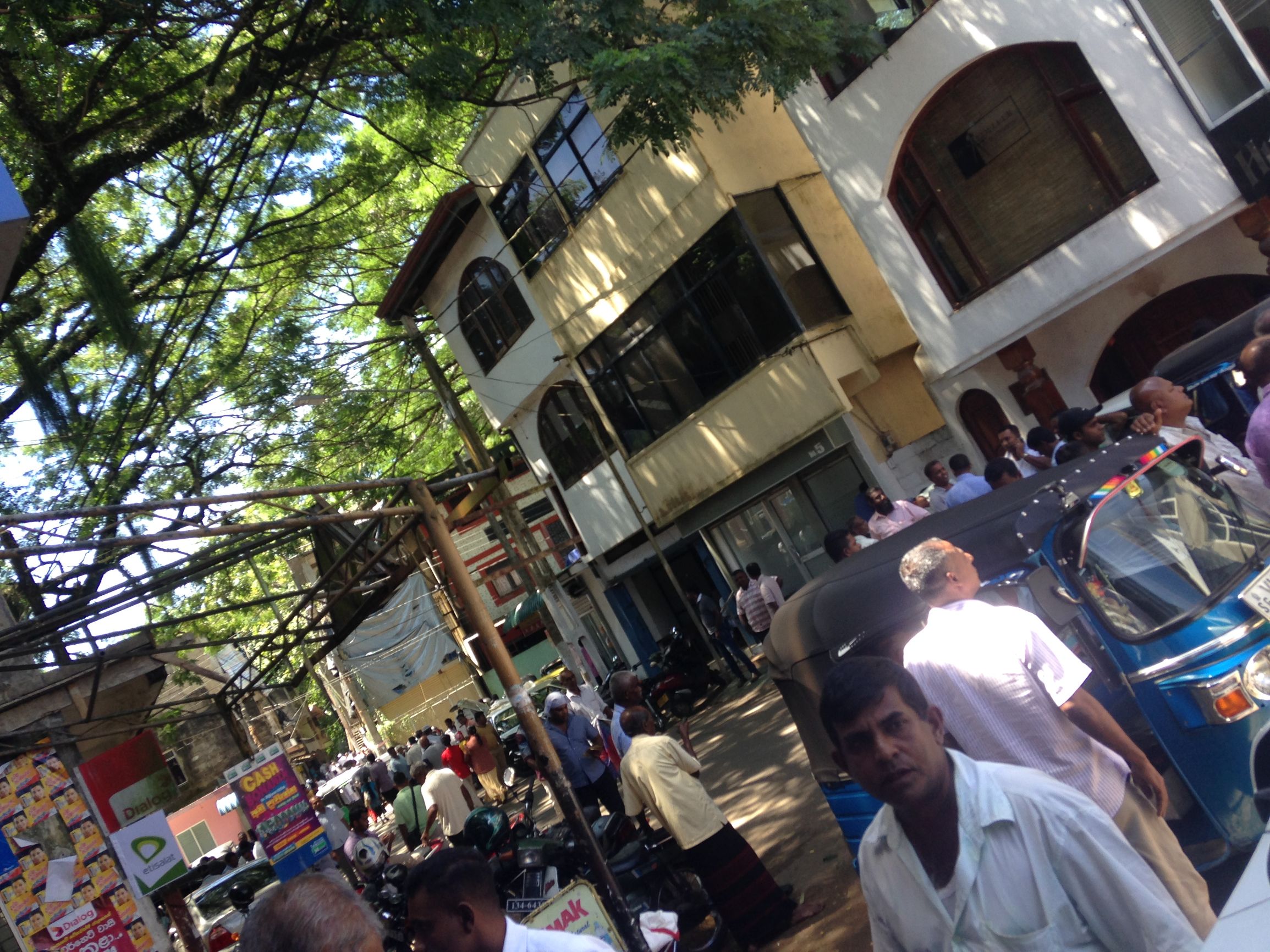 去斯里兰卡买蓝宝石注意事项,怎么看斯里兰卡蓝宝石