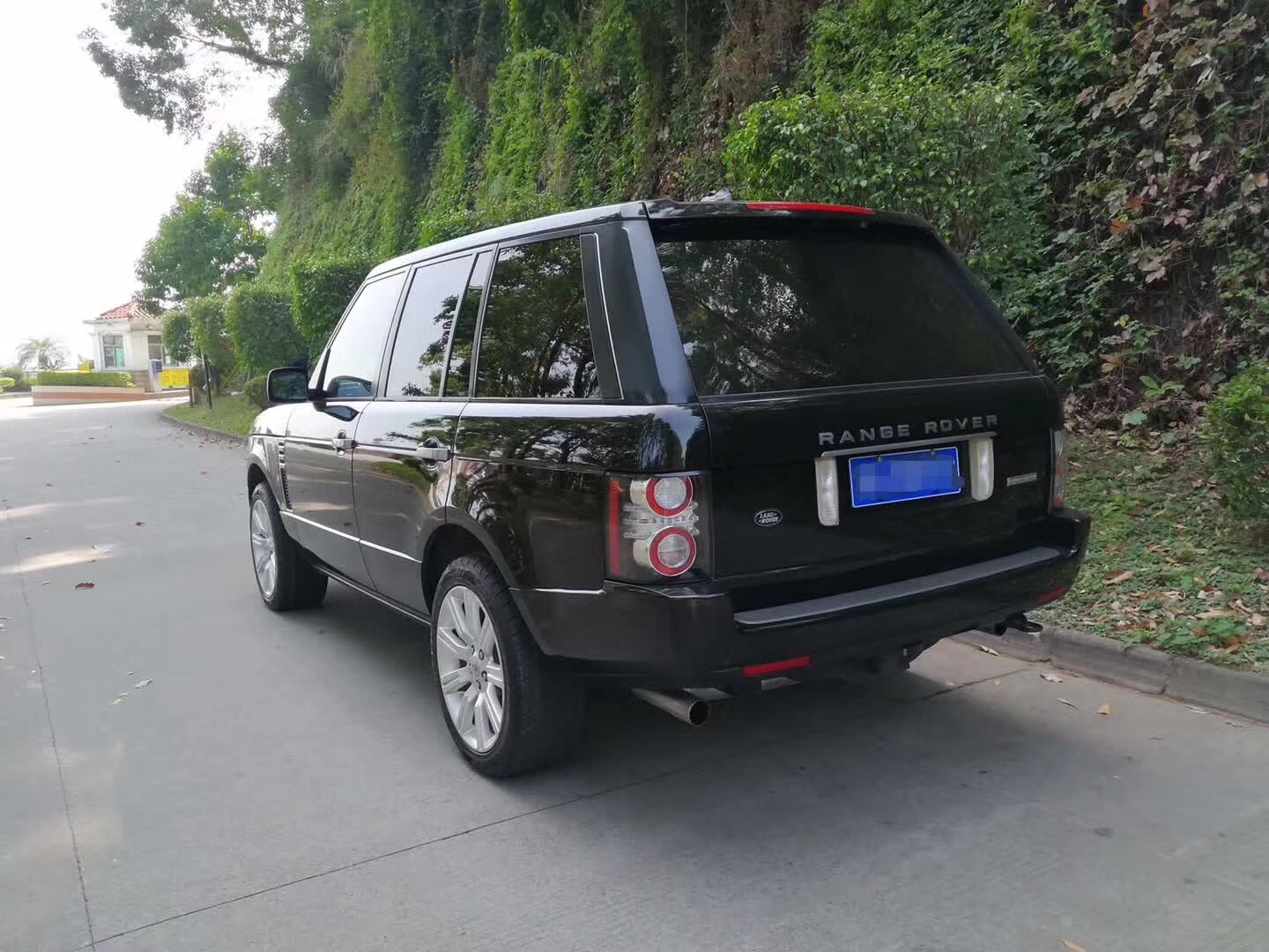 全新揽胜行政落地价,揽胜行政版落地价多少钱