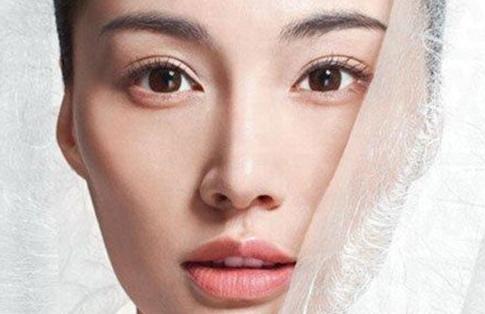 面部毛孔粗大有黑头怎么办？分享收缩毛孔的6个小方法