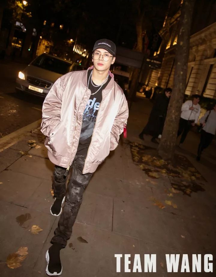 本周TA最潮|水晶雪莉一酷一美防弹茶蛋*服私**完美碾压