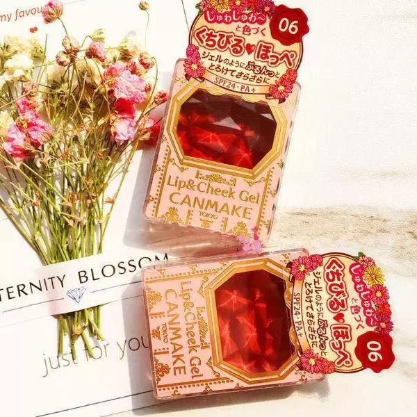 圣诞限定款口红试色,好物推荐口红便携