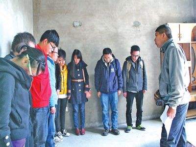 被女友骗进传销电视剧,被女友骗到传销里电视剧