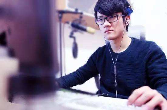 EDG俱乐部，腾讯电竞携手超竞教育招生，网友：我想去奈何学费贵