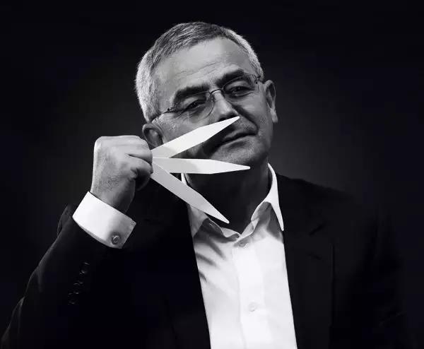 全新的MissDior吸引王珞丹何穗是因为……