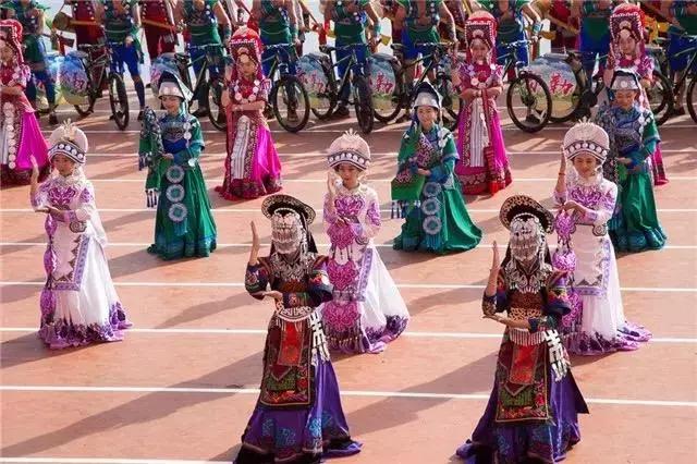 大红河60岁啦！这里到底有多美？跟着13县市的方队一起来看看