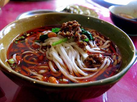 成都著名景点和小吃,三大炮是成都著名小吃