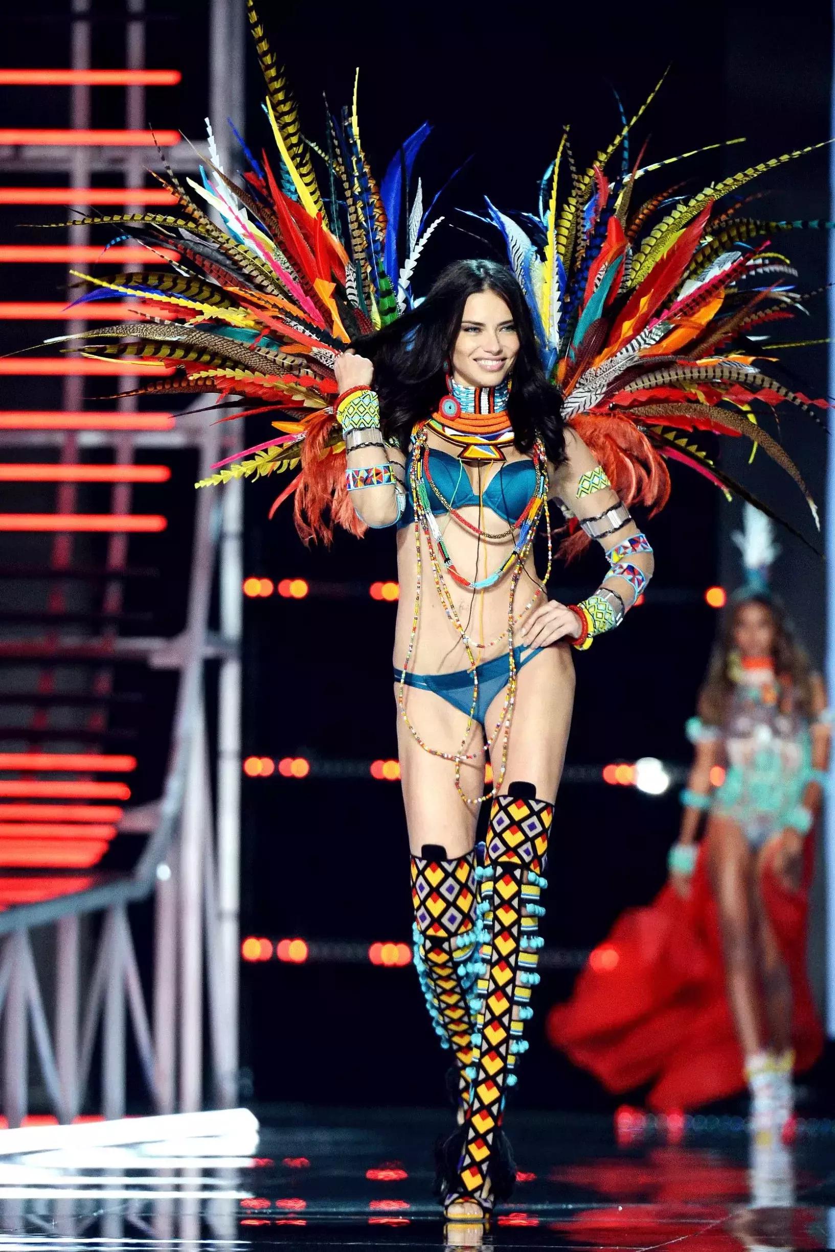 经典维密大秀,2017年维密大秀精彩集锦