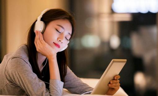 如何解决耳机听不见声音,对音响不满意