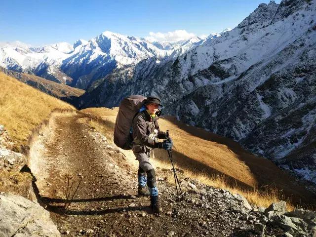 乌孙古道天堂湖在琼库什台吗,乌孙古道天堂湖到黑英山多远
