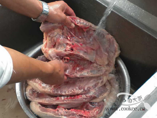 正宗黑鸭制作,武汉黑鸭制作全过程