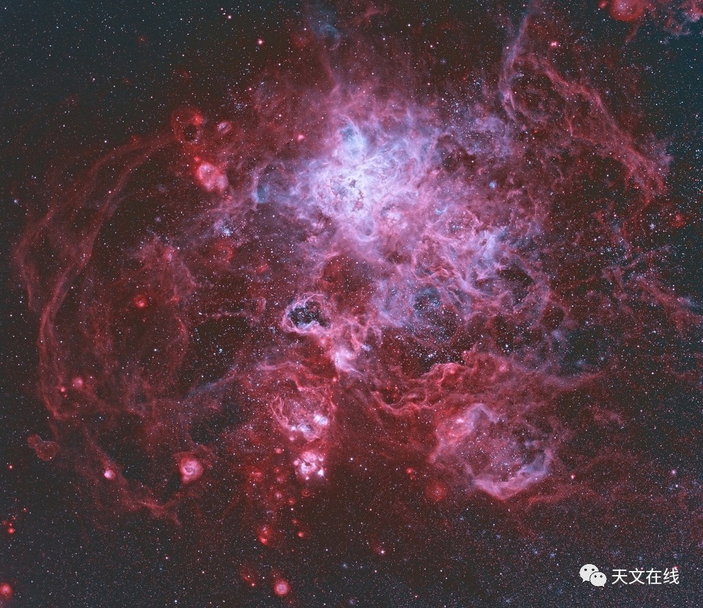 最新天文星空图片,最清晰的天文照片