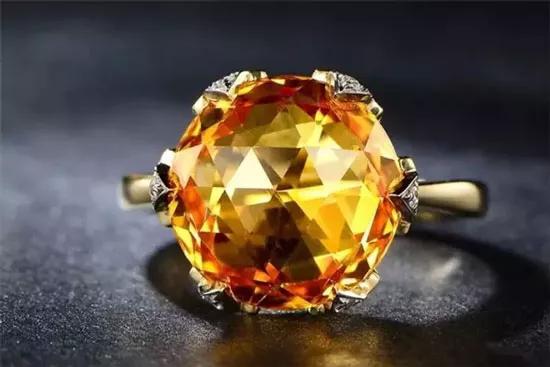 特大水晶走私案 (连云港海关查处走私水晶)