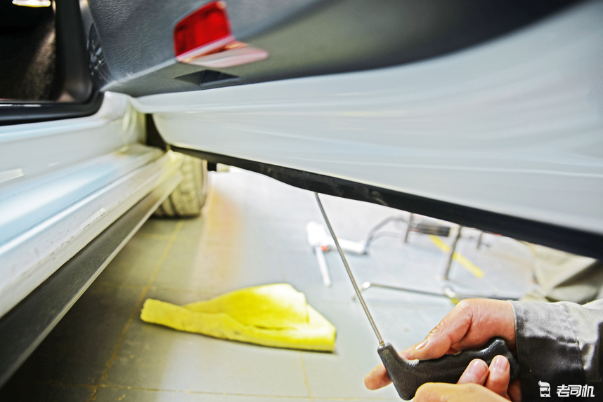 途虎钣金喷漆修复凹陷一般多少钱,汽车钣金凹陷修复喷漆正规流程