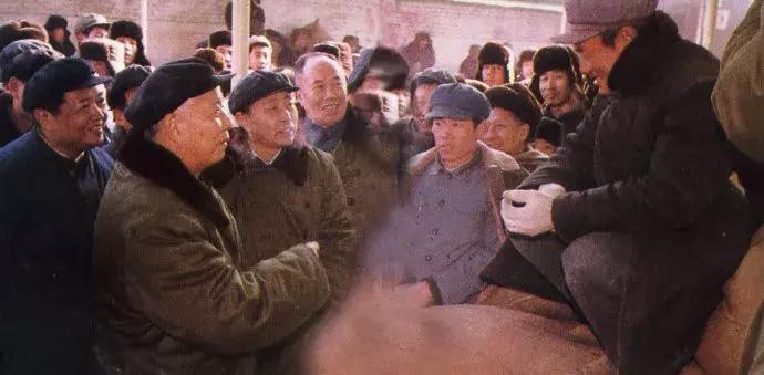 30年前沈阳老照片中街,沈阳市80年代的老照片