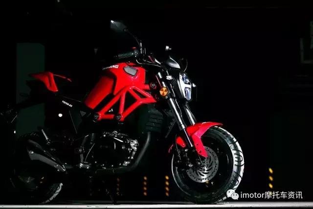 银钢小怪兽150试驾,17款银钢小怪兽150参数