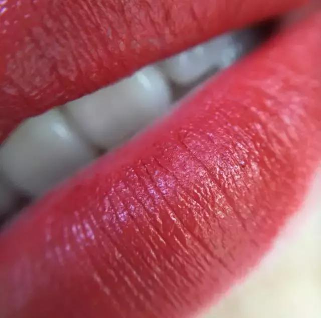 akfm系列哪支口红最好看,第一次买口红买几支