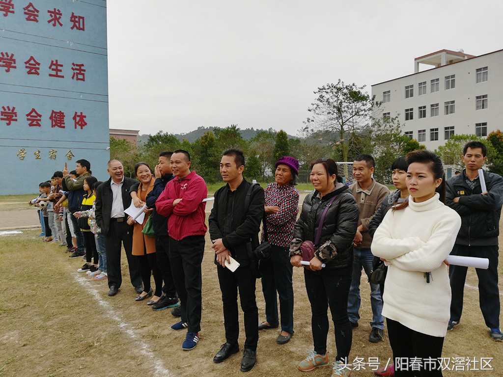 双滘中心小学的足球队,双滘镇中心小学足球队