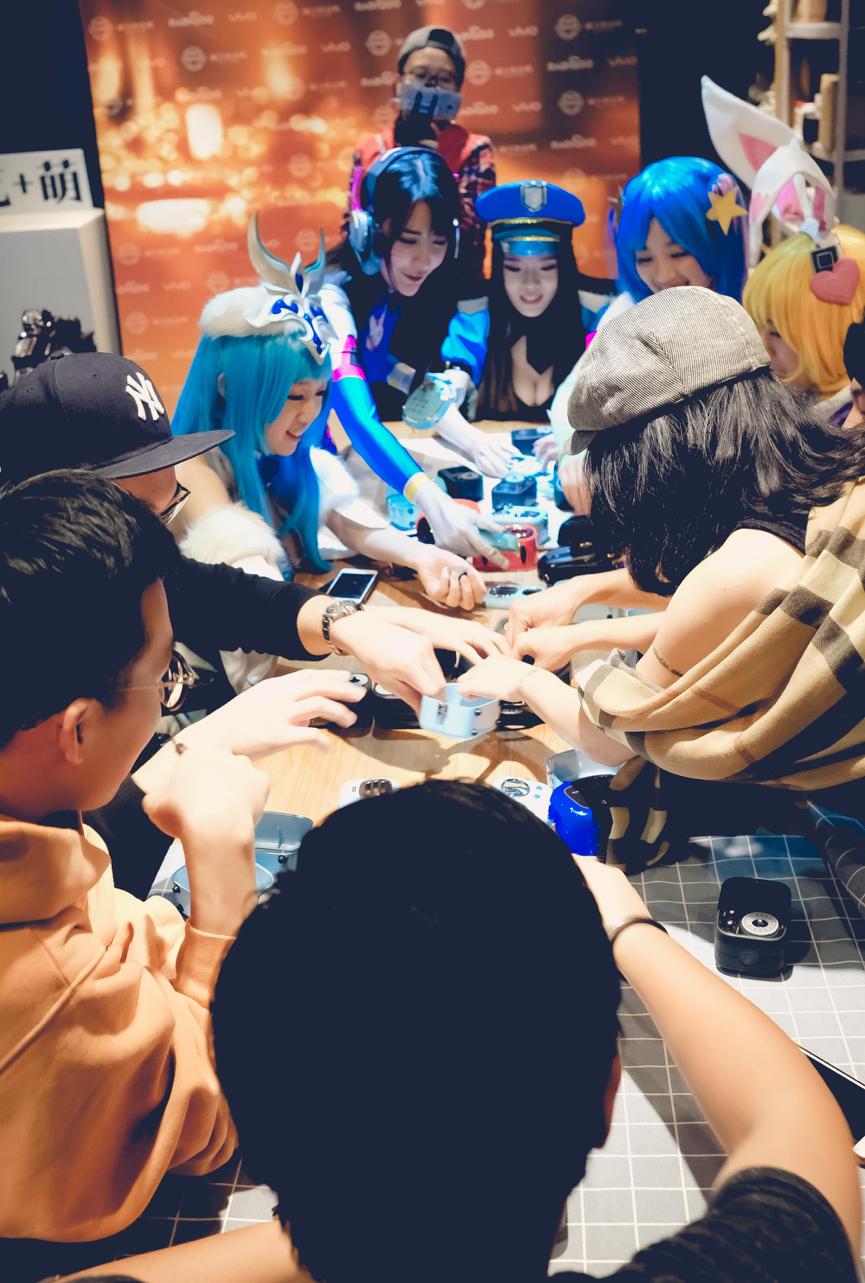 您好，请查收您的皮城女警，电玩琴女，王昭君，DVA还有福利……