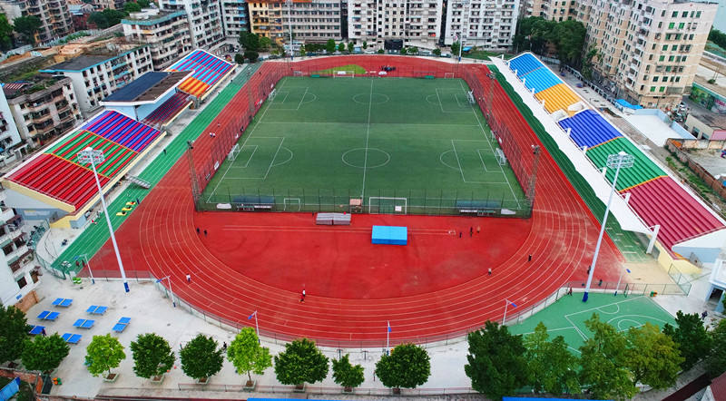 肇庆新区体育中心跑道开放吗,肇庆体育设施建设的对比与变化