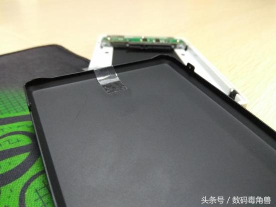 2.5寸硬盘怎么秒变移动硬盘,机械硬盘加个盒子变移动硬盘