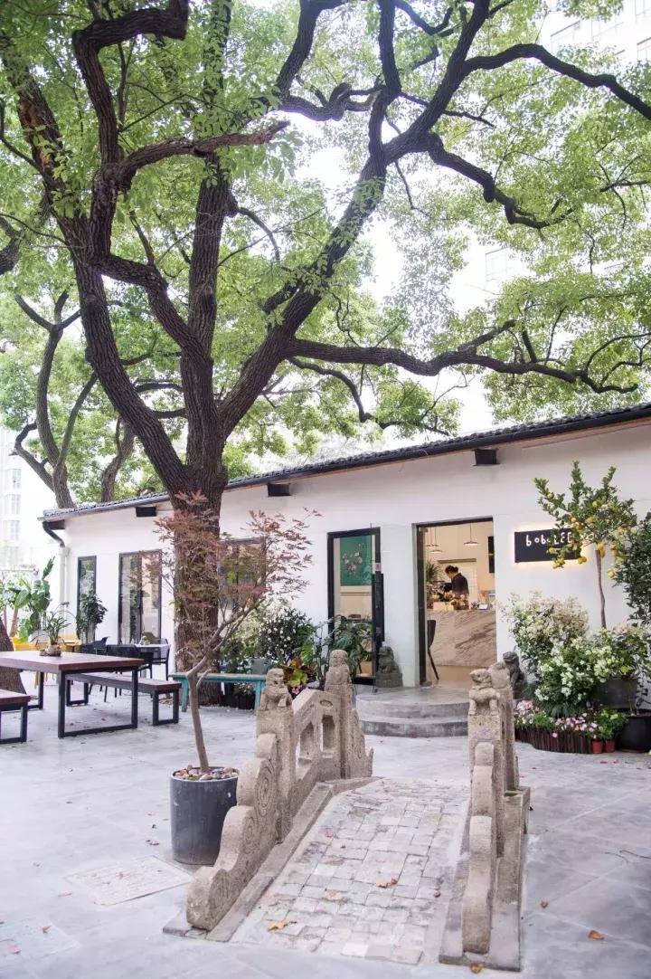 纪梵希37丝绒限定,甜品界品牌