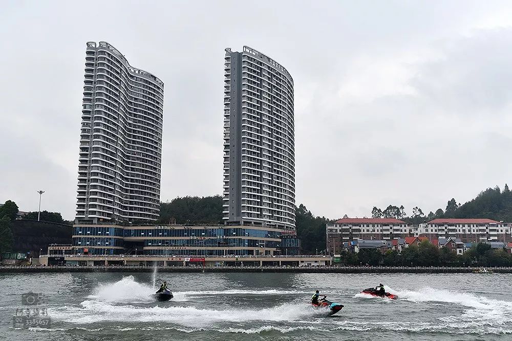 2020骞翠笂鐘硅矾浜氬浗闄呴敠鏍囪禌,璧ｅ窞涓婄姽璺簹姣旇禌鐩存挱