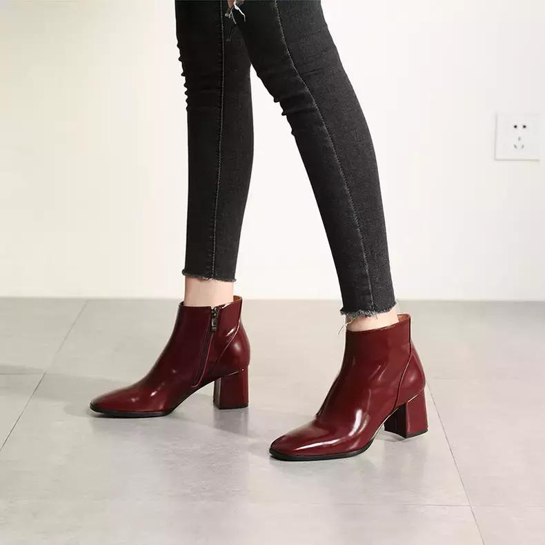 漆皮白色短靴子女2022爆款洋气,个性短靴时尚潮流