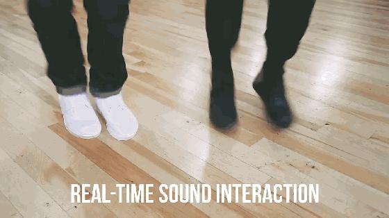 一双鞋摆在地上的表情包,两只鞋子表情包