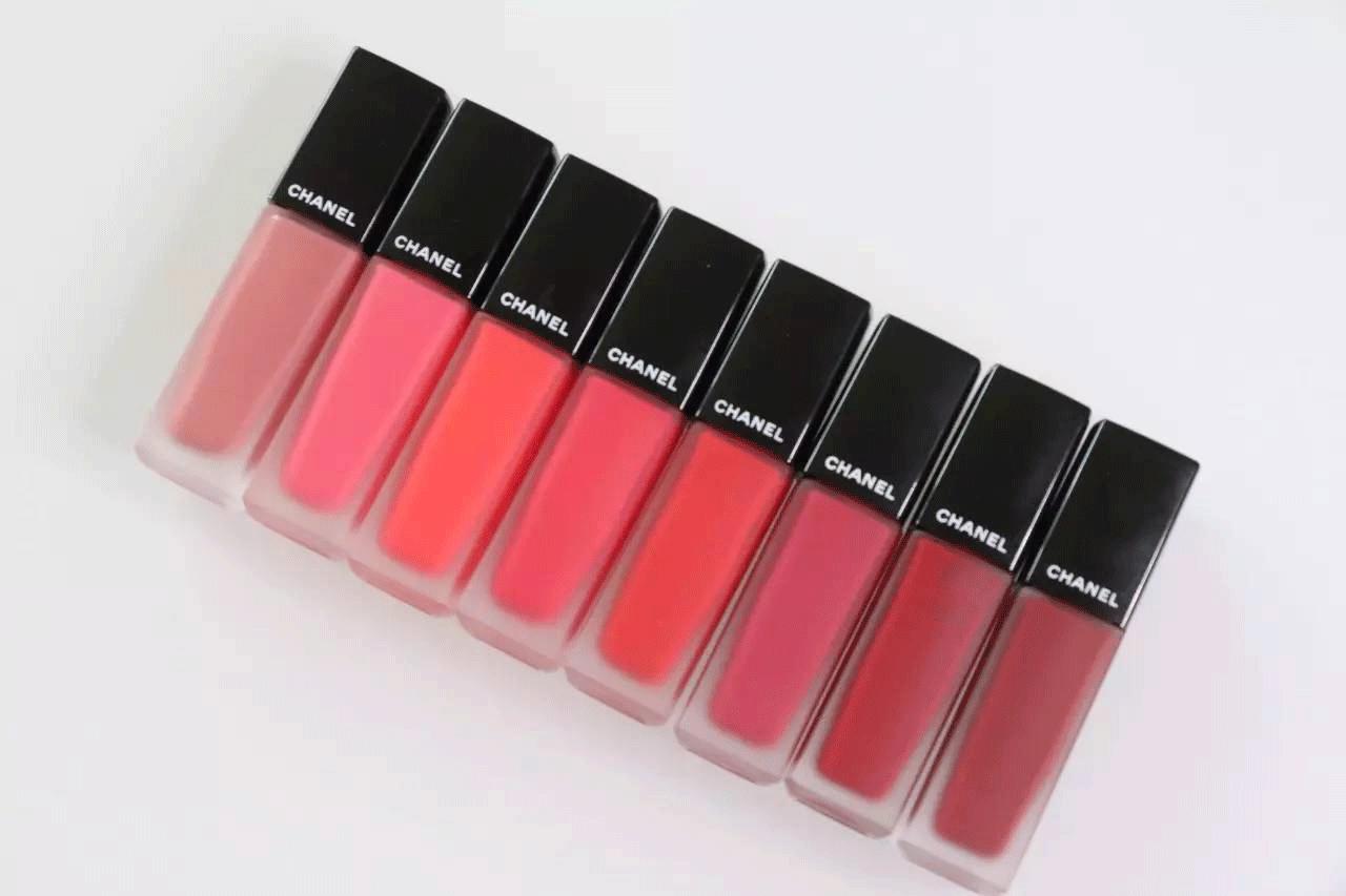 冬季口红什么颜色显白,口红冬季推荐姨妈色