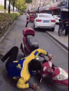 姣忔棩绗戞姤鐖嗙瑧璇綍,姣忔棩绗戞姤2014