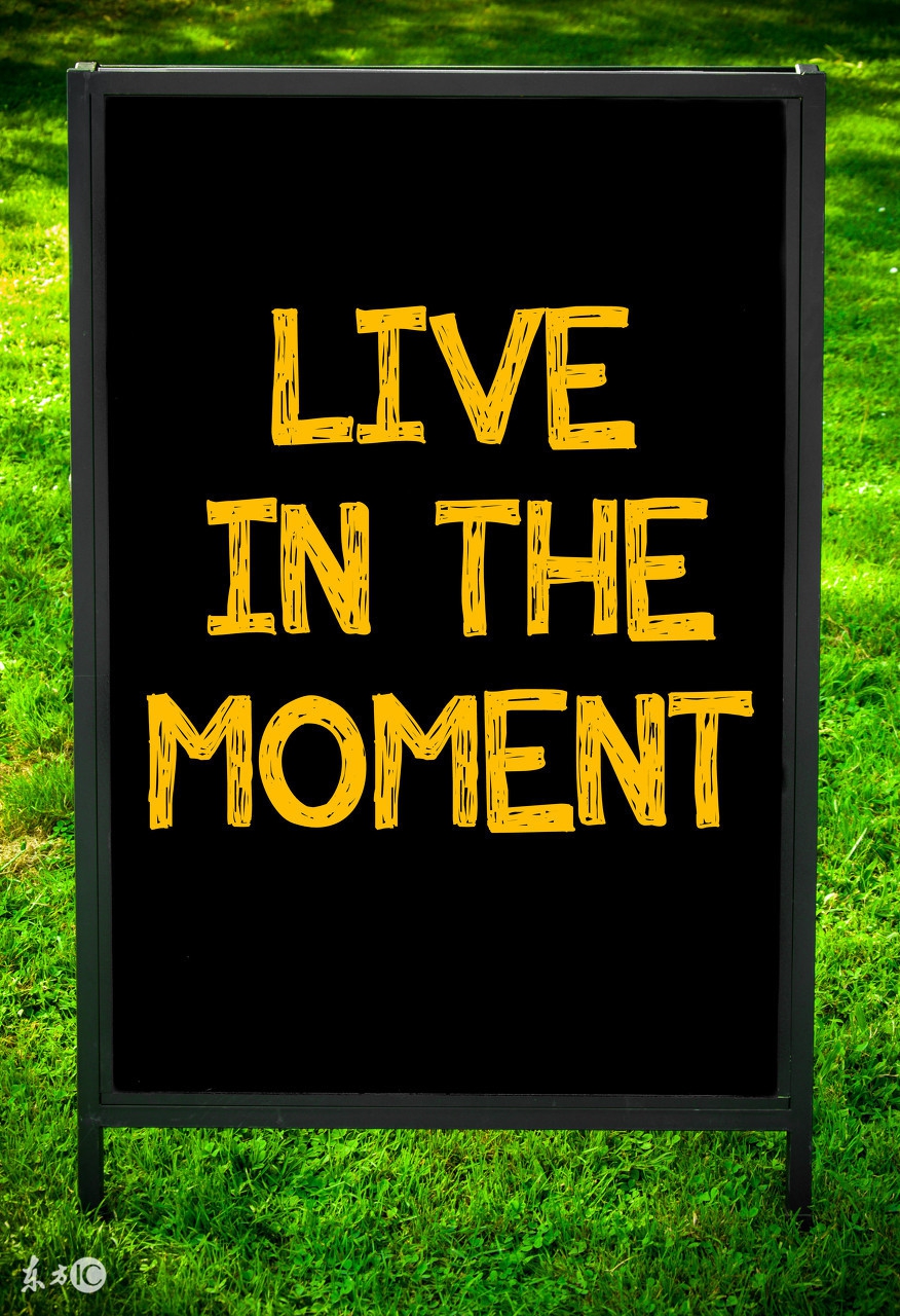 心里压抑控制不住胡思乱想怎么办,当你控制不住去想一个人怎么办