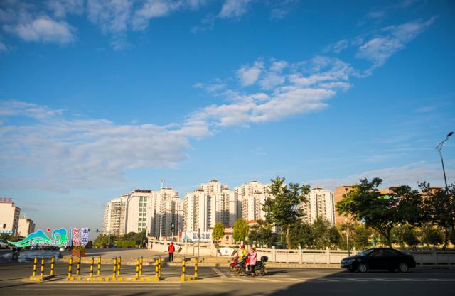 手机看着看着就蓝屏了,点开你的照片手机就死机了