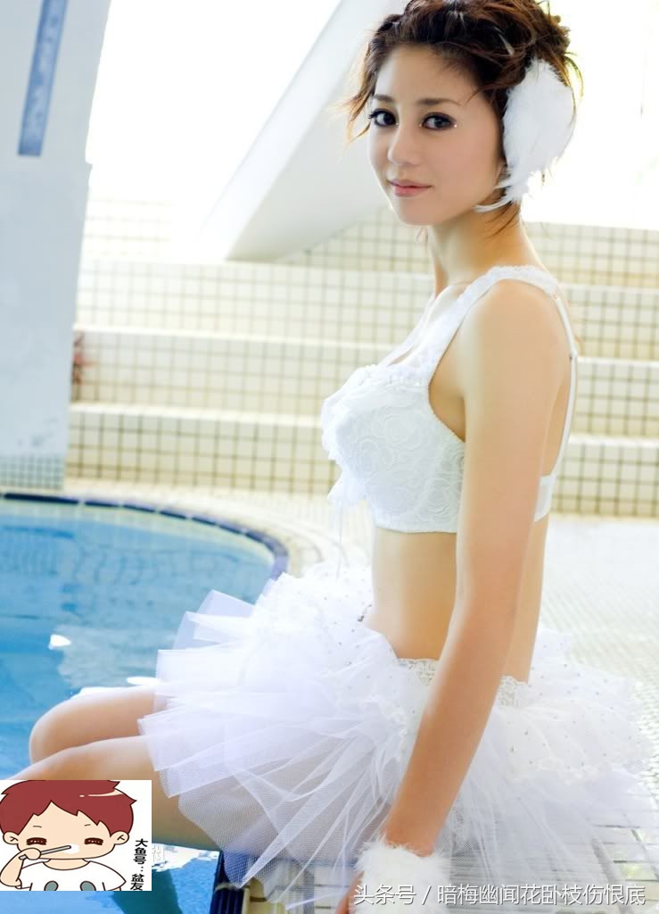 铁甲小宝小百合被蜻蜓队长关起来,铁甲小宝的小百合扮演者叫什么