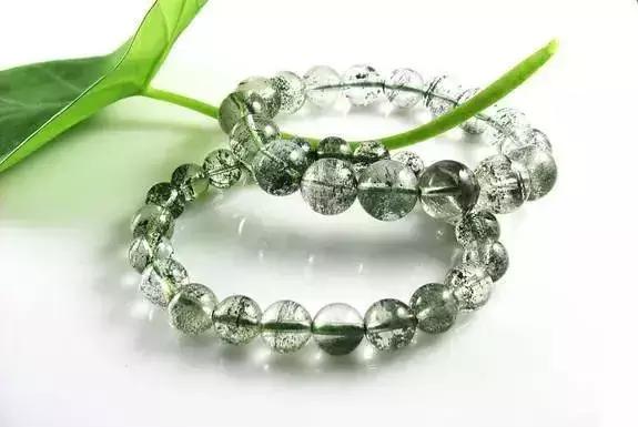 水晶真的能使运气变好吗,水晶越戴反而运气越不好