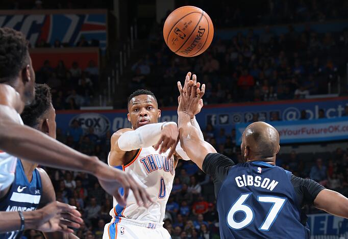 亚当斯61分集锦,亚当斯11分