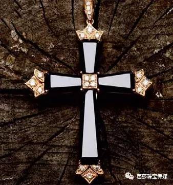 翡翠明明看着很透,翡翠真有那么多无痕无裂的吗