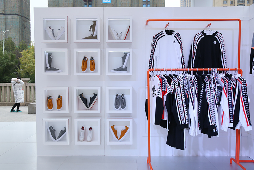 今日消费资讯：KAPPA在武汉楚河汉街大戏台开出快闪店、“小米橙色跑”在成都开跑