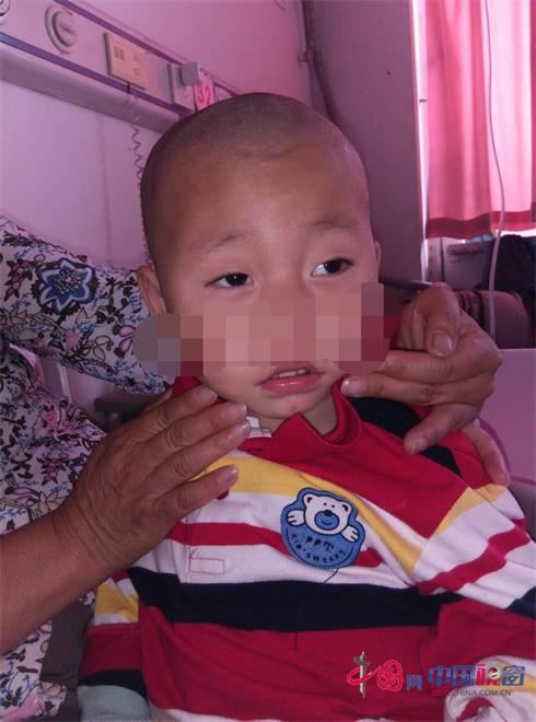 信阳女子克扣女儿奶粉钱给脑瘫儿治病