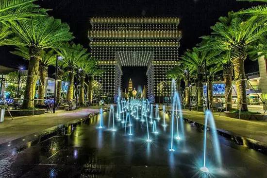 逛街购物的人少了,现在逛街的人越来越少了