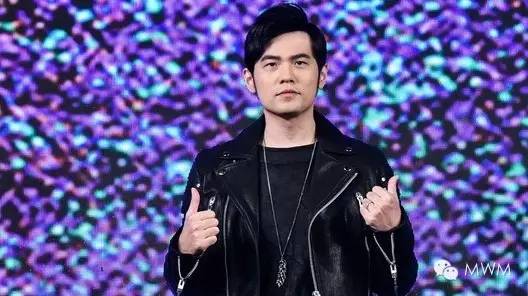 周杰伦强直性脊柱炎打生物制剂,周杰伦演唱会脊柱炎发作是打针吗