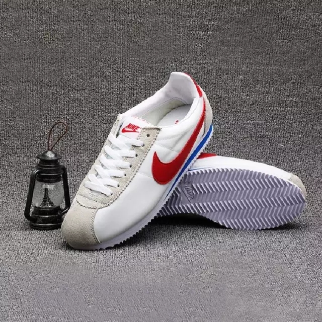 再红红不过小白鞋