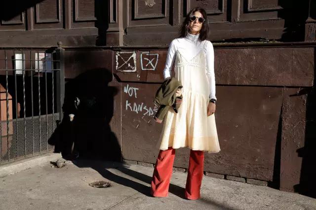 外国人穿的吊带裙,全世界都在穿的衣服