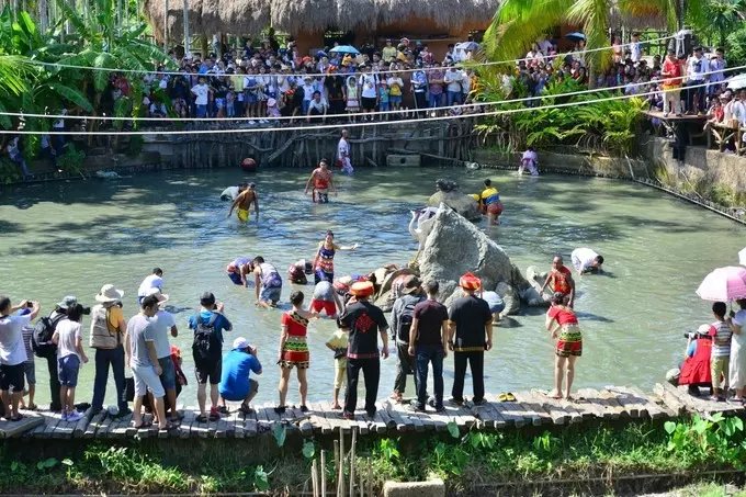 北方人第一次来三亚吃海鲜,一个人在三亚吃海鲜自助