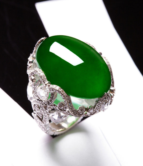 探讨翡翠手镯68厘米粗细之优劣,翡翠手镯优劣的判断标准